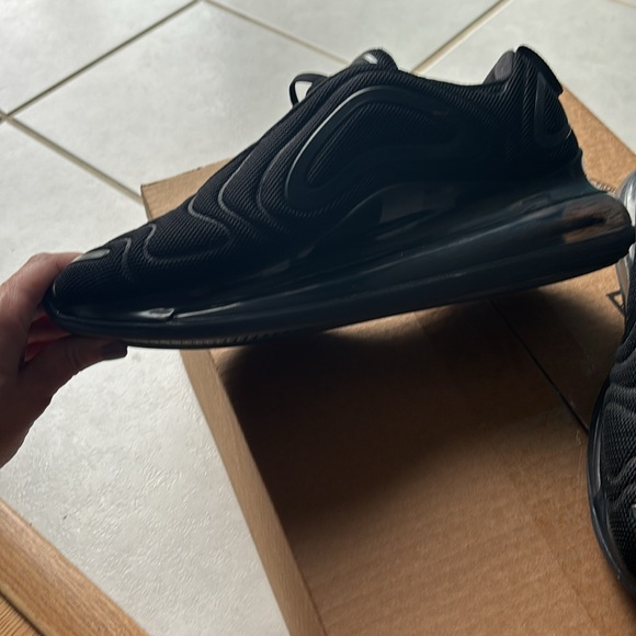 Men’s Nike Air Max 720 Size 10 - Picture 4 of 9